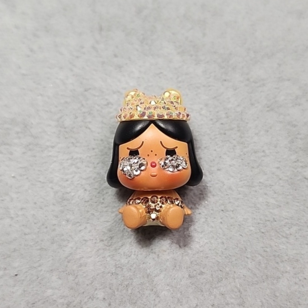 Cute Blinged Crybaby Figure (Pop Mart)